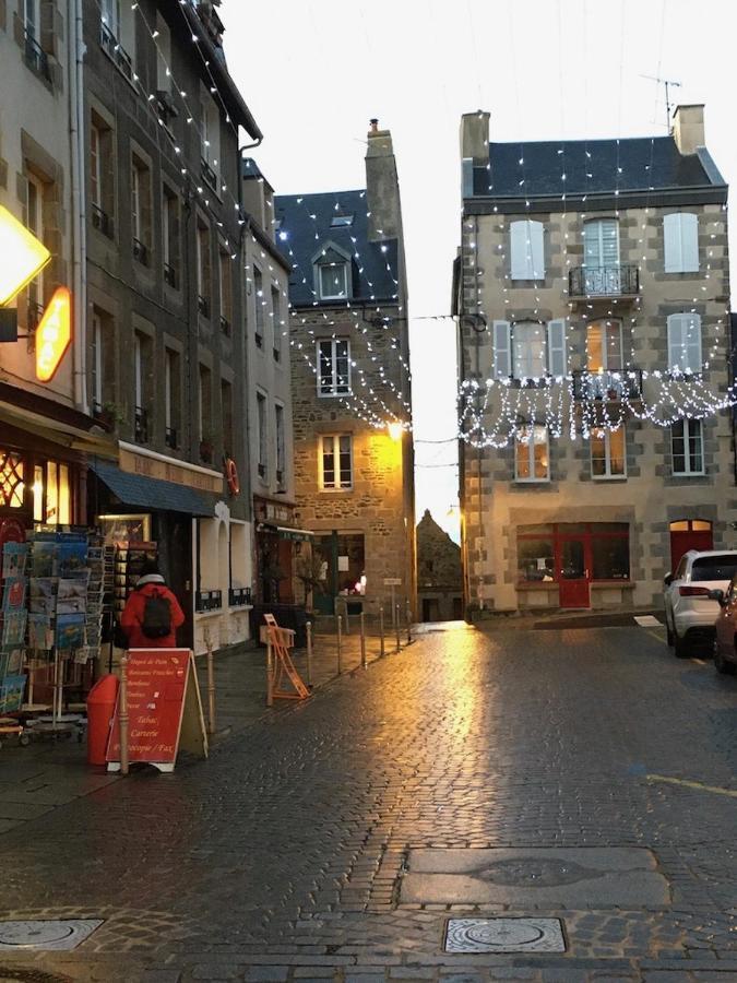 Maisonnette De Charme Avec Cour Privative Haute-Ville Granville Exterior photo